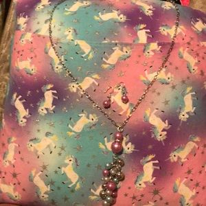 Matching earring and necklace set!